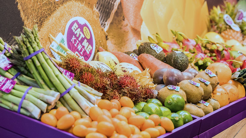 overview fruit shelf